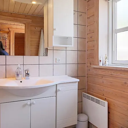 4 Star In Føllenslev